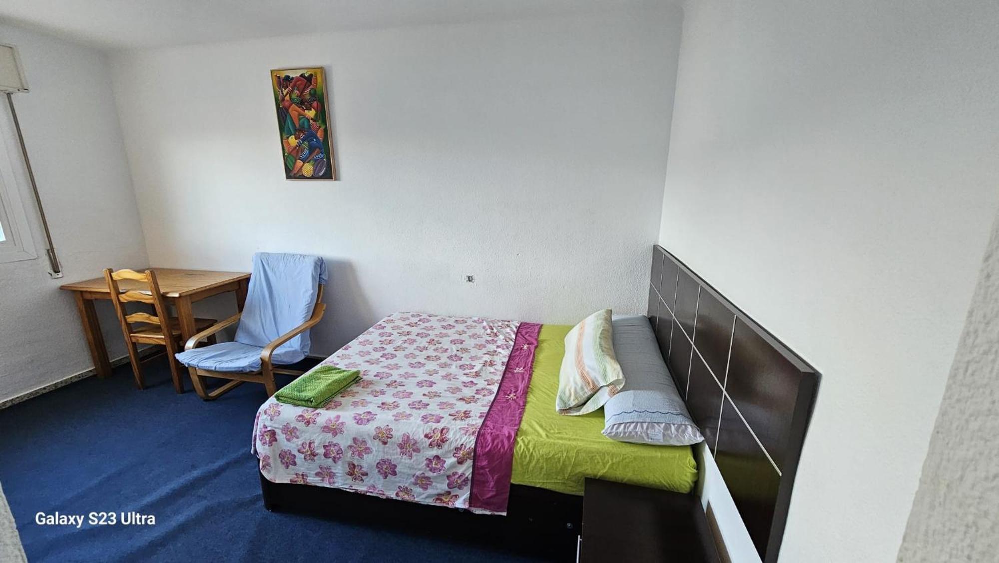 Habitacion Privada Centro Malaga Cerca Tren Maria Zambrano Y Playa Muy Buena Conexion Wifi Экстерьер фото
