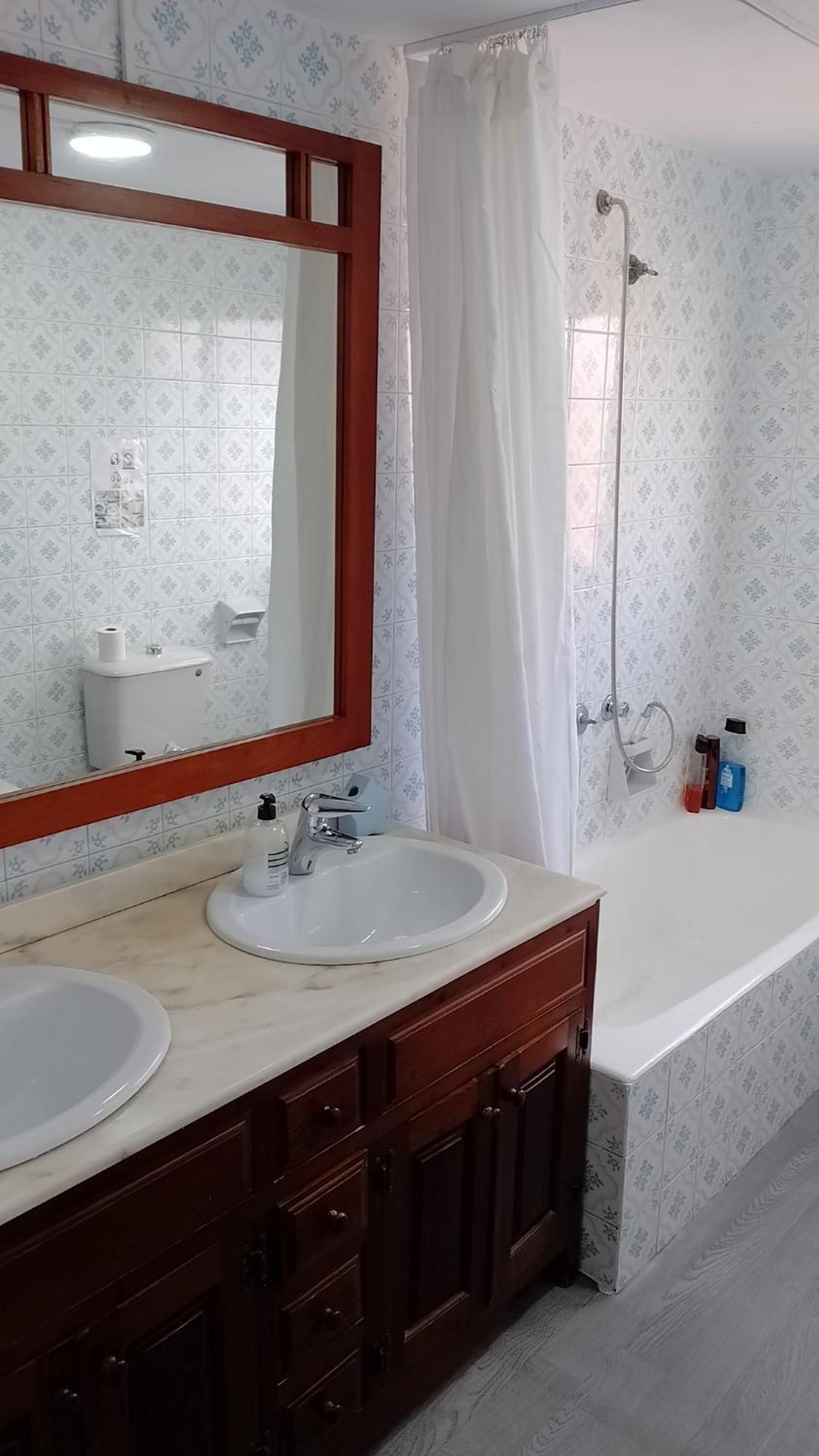 Habitacion Privada Centro Malaga Cerca Tren Maria Zambrano Y Playa Muy Buena Conexion Wifi Экстерьер фото