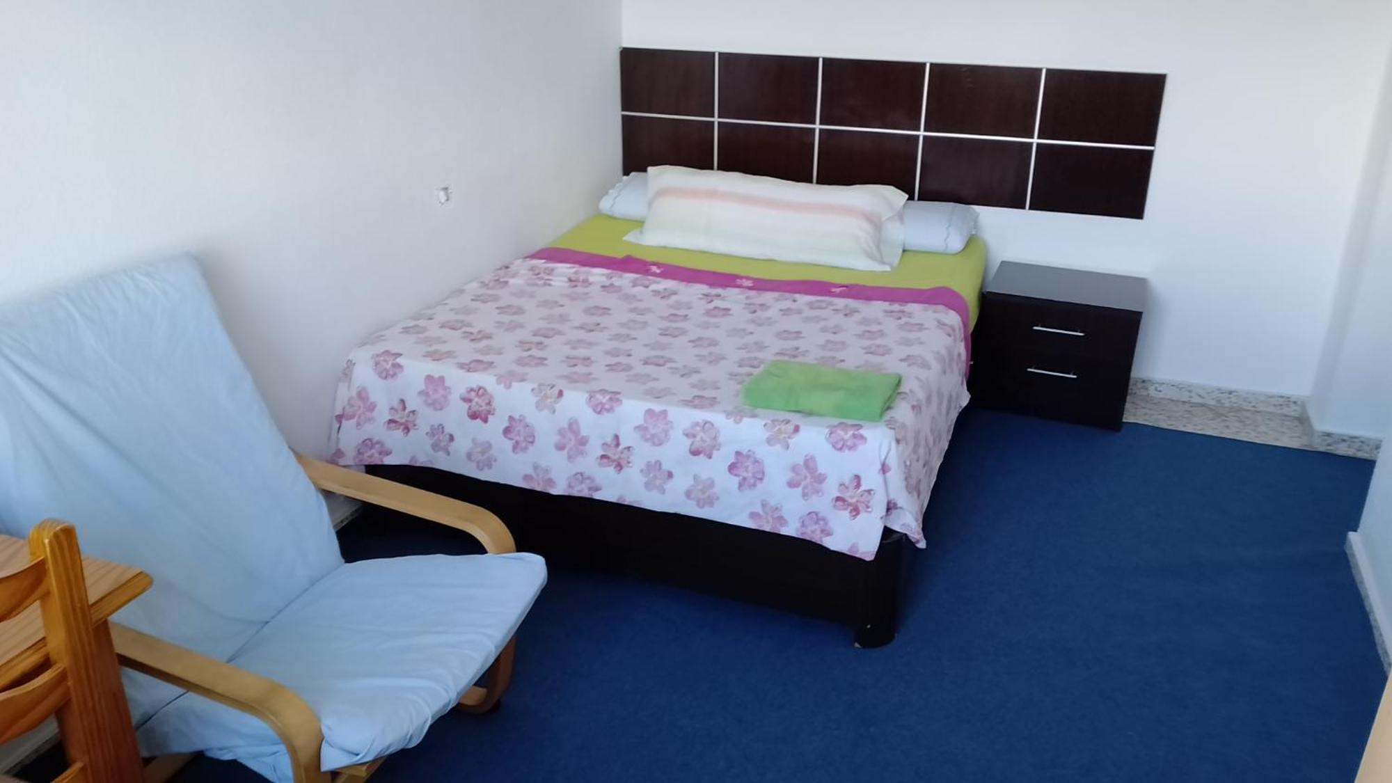 Habitacion Privada Centro Malaga Cerca Tren Maria Zambrano Y Playa Muy Buena Conexion Wifi Экстерьер фото