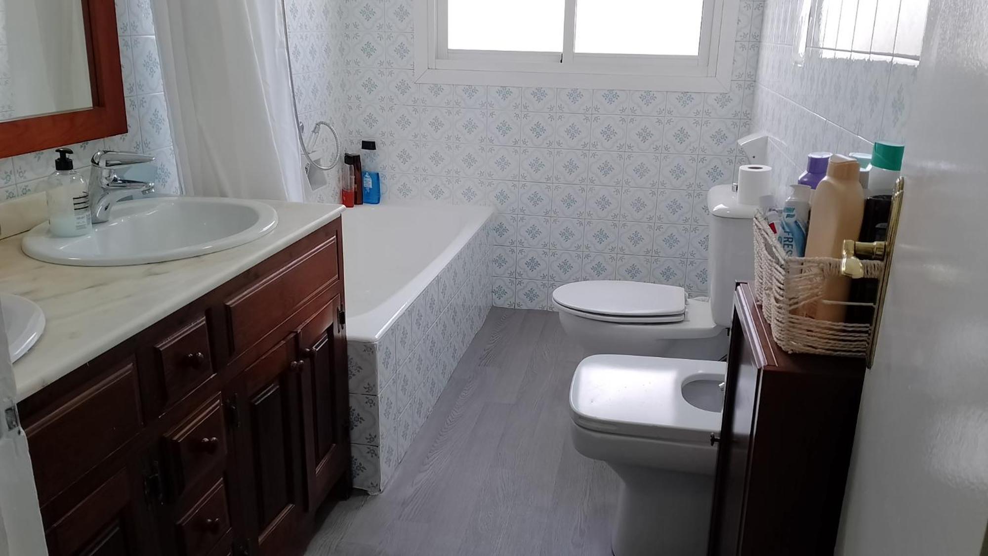 Habitacion Privada Centro Malaga Cerca Tren Maria Zambrano Y Playa Muy Buena Conexion Wifi Экстерьер фото