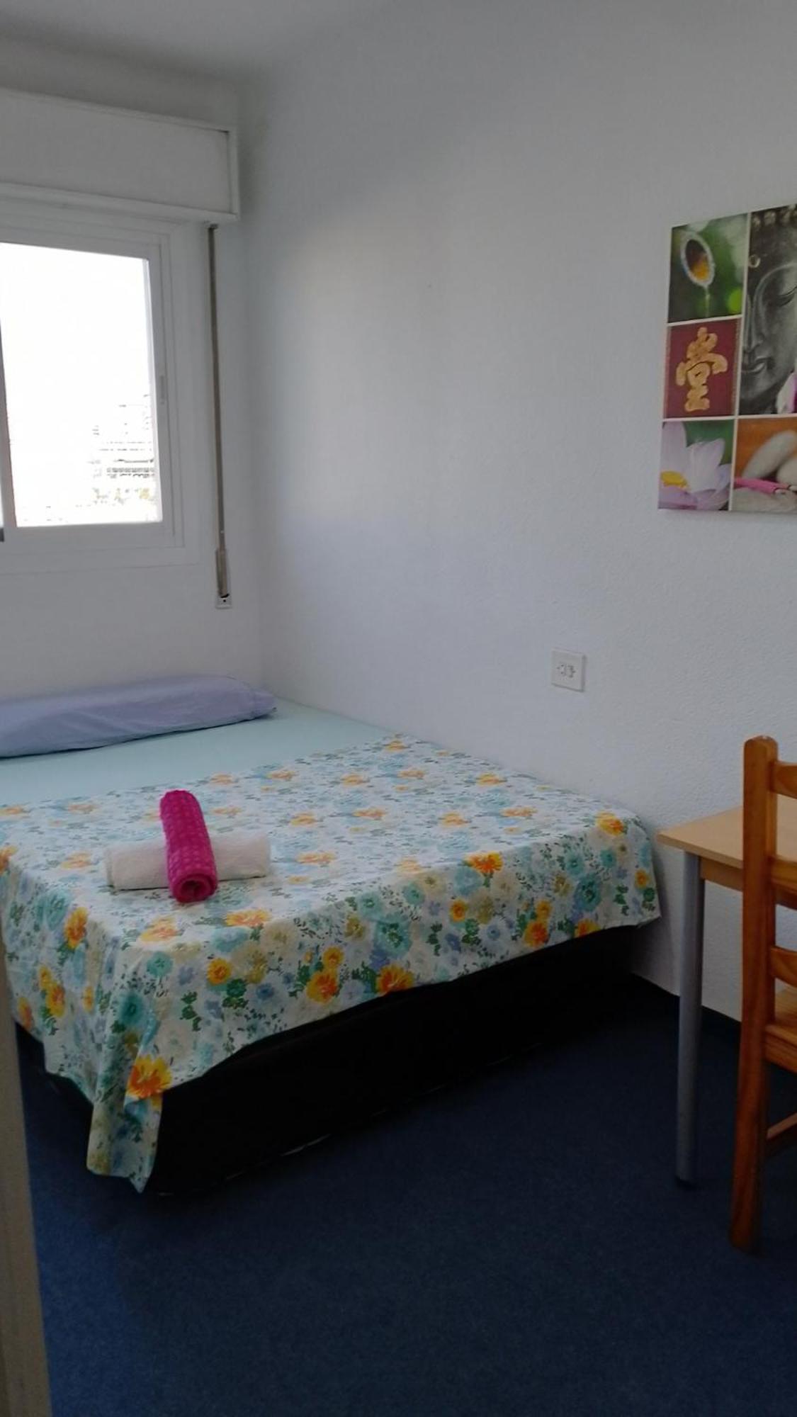 Habitacion Privada Centro Malaga Cerca Tren Maria Zambrano Y Playa Muy Buena Conexion Wifi Экстерьер фото