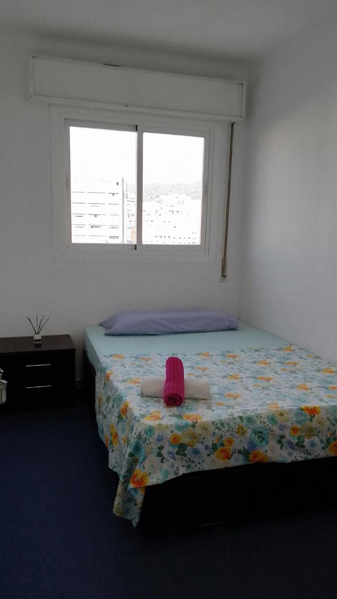 Habitacion Privada Centro Malaga Cerca Tren Maria Zambrano Y Playa Muy Buena Conexion Wifi Экстерьер фото