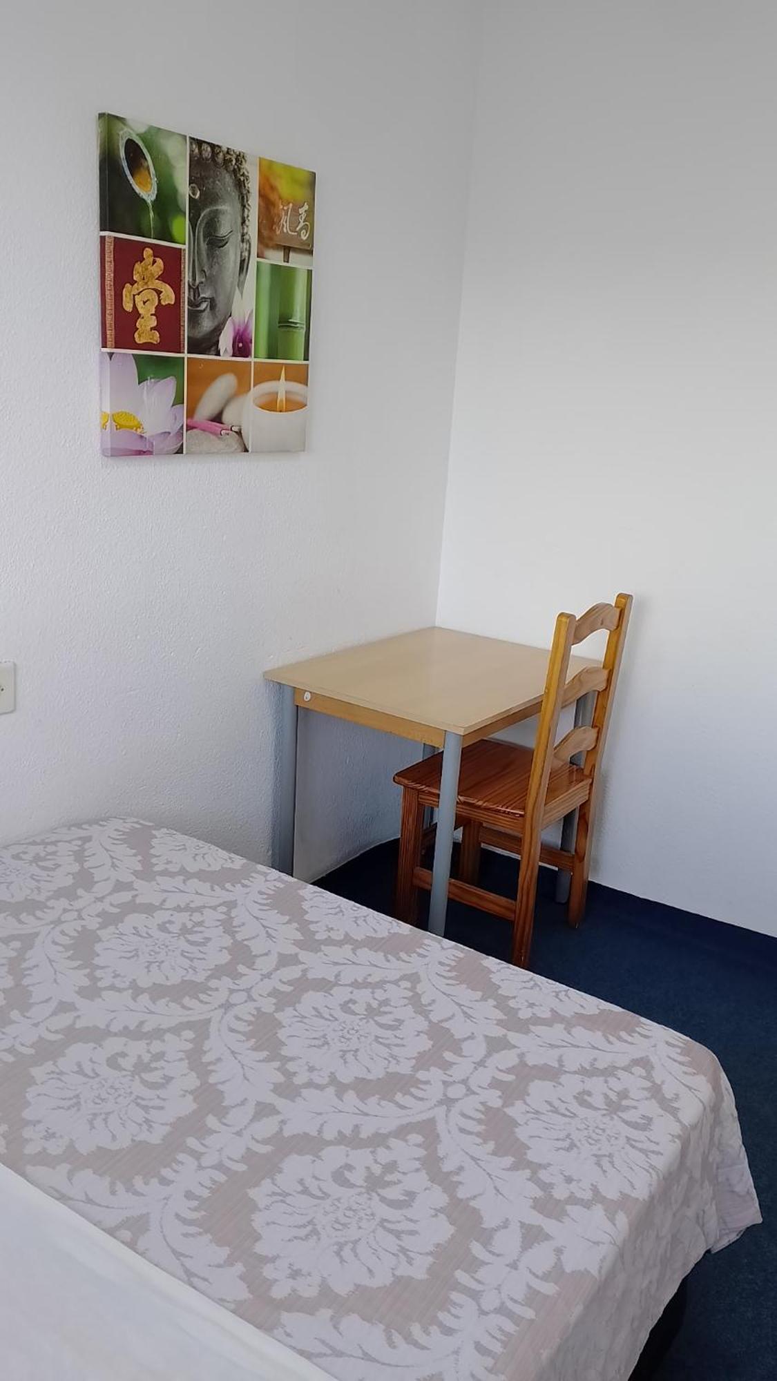 Habitacion Privada Centro Malaga Cerca Tren Maria Zambrano Y Playa Muy Buena Conexion Wifi Экстерьер фото
